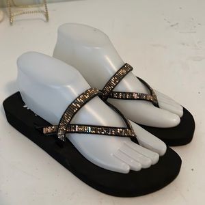 Yellow Box Flip Flop Sandals 9 Bronze Beading